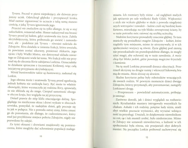 Trylogia Zdrajcy. Tom 2. Łotr