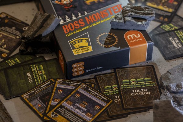 Boss Monster: Gra karciana o budowaniu podziemi!